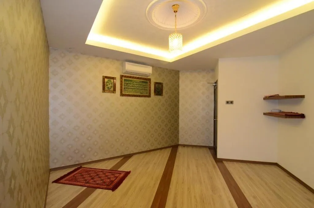 Uz Airport Capsule Hotel Kulai